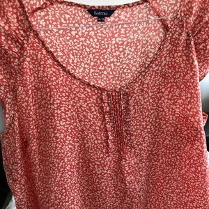 Reitmans peachy pink silky shirt. Never worn